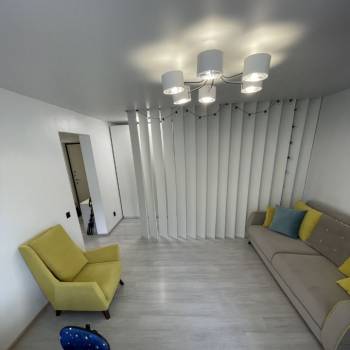 Продается 1-комнатная квартира, 42 м²
