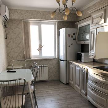 Продается 1-комнатная квартира, 56,6 м²