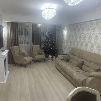 Продается 1-комнатная квартира, 92 м²