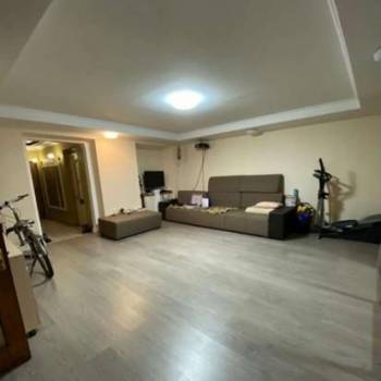 Продается Многокомнатная квартира, 101 м²