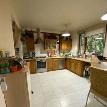 Продается Многокомнатная квартира, 101 м²