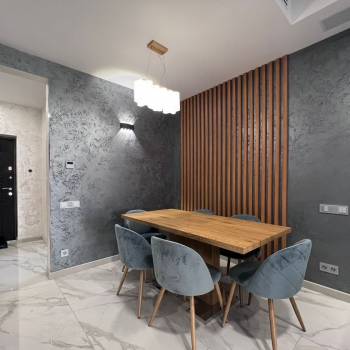 Сдается 2-х комнатная квартира, 98 м²