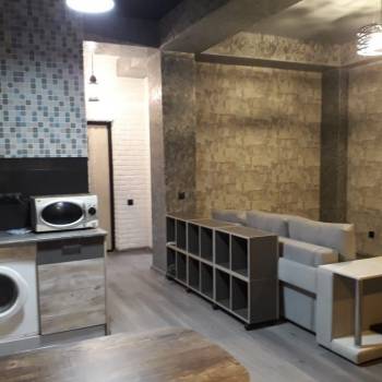 Продается 1-комнатная квартира, 42 м²