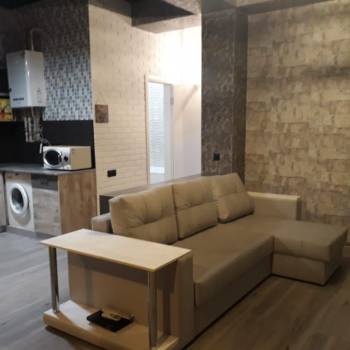 Продается 1-комнатная квартира, 42 м²