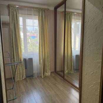 Сдается Многокомнатная квартира, 80 м²