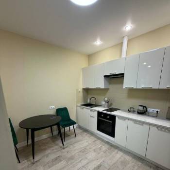 Продается 1-комнатная квартира, 35 м²