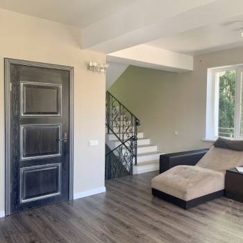 Продается Дом, 180 м²
