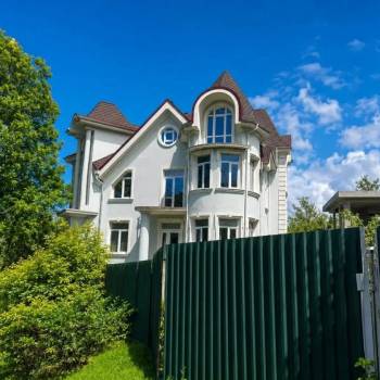 Продается Многокомнатная квартира, 96 м²