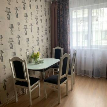 Сдается Многокомнатная квартира, 80 м²