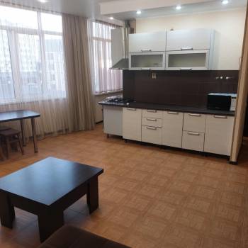 Сдается 1-комнатная квартира, 42 м²