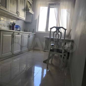 Продается Многокомнатная квартира, 76 м²