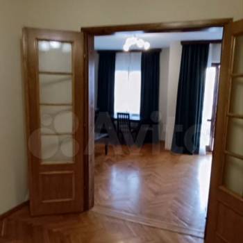 Продается Многокомнатная квартира, 107,8 м²