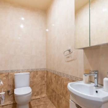 Продается Многокомнатная квартира, 131 м²