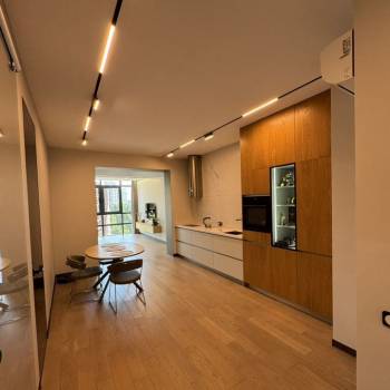 Продается Многокомнатная квартира, 98 м²