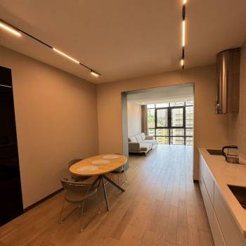Продается Многокомнатная квартира, 98 м²