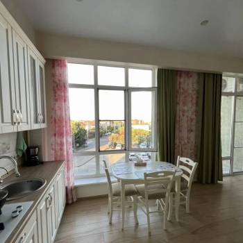 Продается 1-комнатная квартира, 35 м²