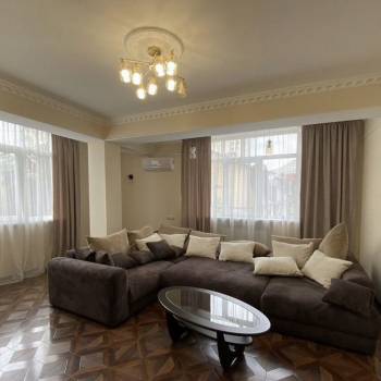Сдается 2-х комнатная квартира, 80 м²