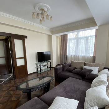 Сдается 2-х комнатная квартира, 80 м²