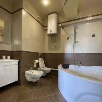 Сдается 2-х комнатная квартира, 80 м²