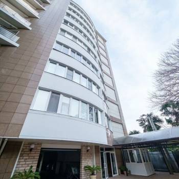 Продается 1-комнатная квартира, 104,1 м²