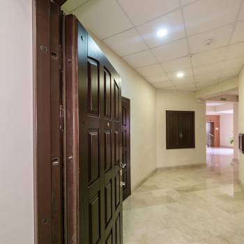 Продается 1-комнатная квартира, 104,1 м²