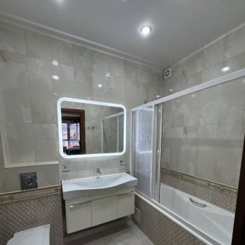 Сдается 2-х комнатная квартира, 81 м²