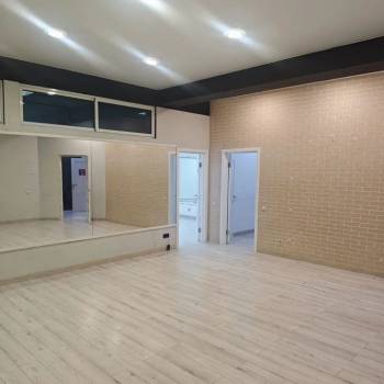 Сдается Нежилое помещение, 117 м²