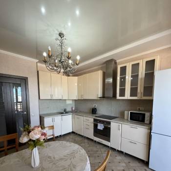 Сдается 2-х комнатная квартира, 80 м²