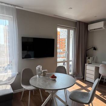 Продается 1-комнатная квартира, 37 м²