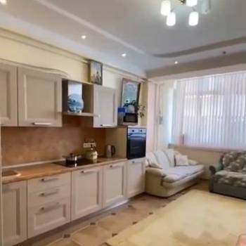 Продается 1-комнатная квартира, 64 м²