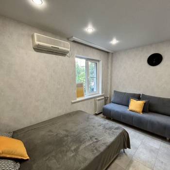 Продается 1-комнатная квартира, 32 м²