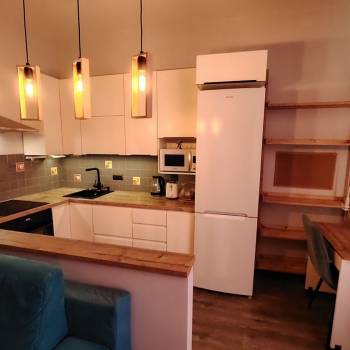 Продается 1-комнатная квартира, 45,5 м²