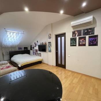 Продается Многокомнатная квартира, 160 м²