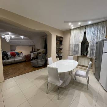 Продается Многокомнатная квартира, 160 м²