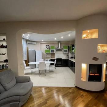 Продается Многокомнатная квартира, 160 м²