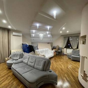 Продается Многокомнатная квартира, 160 м²