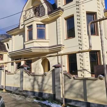 Продается Дом, 380 м²