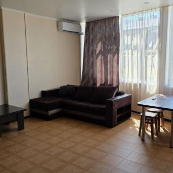 Сдается 1-комнатная квартира, 42 м²