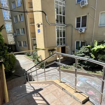 Продается 1-комнатная квартира, 42,7 м²