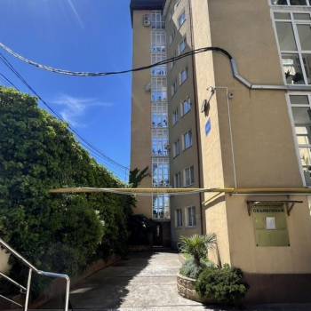 Продается 1-комнатная квартира, 42,7 м²