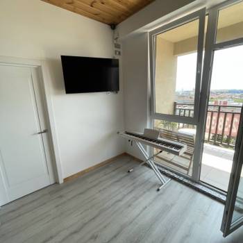Продается 1-комнатная квартира, 56,6 м²