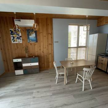 Продается 1-комнатная квартира, 56,6 м²