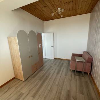 Продается 1-комнатная квартира, 56,6 м²