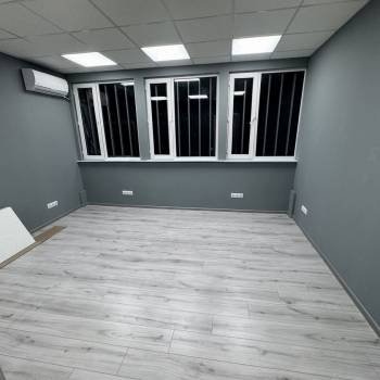 Сдается Нежилое помещение, 100 м²