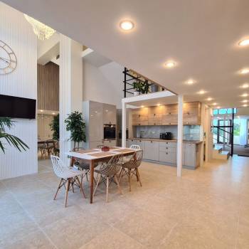 Сдается Дом, 300 м²