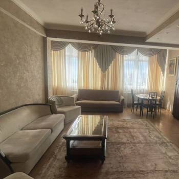 Сдается 1-комнатная квартира, 74,2 м²