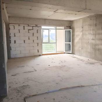 Продается Многокомнатная квартира, 90 м²