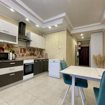 Сдается 1-комнатная квартира, 52 м²