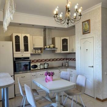 Сдается 2-х комнатная квартира, 72 м²