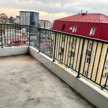 Продается 1-комнатная квартира, 57 м²